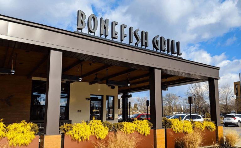 Bonefish Grill Dinner Hours and Menu (Top Rated Seafood Restaurant)
