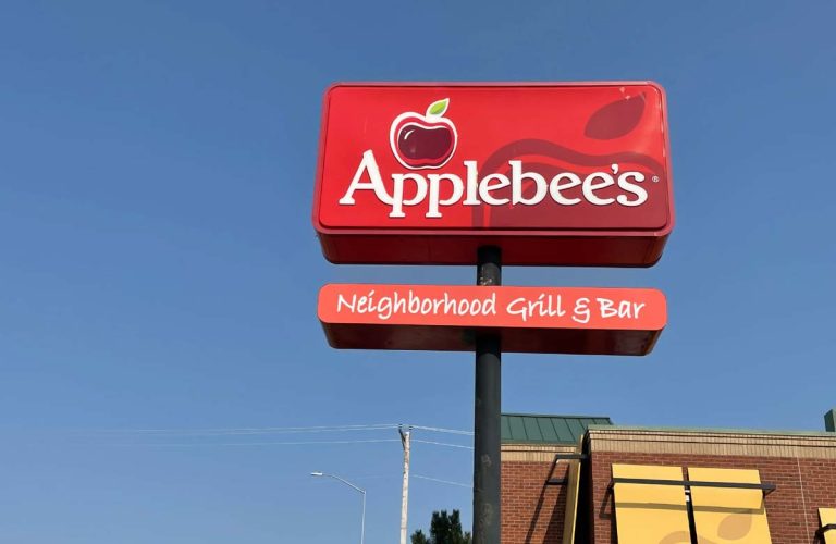 Does Applebee’s Take Apple Pay?