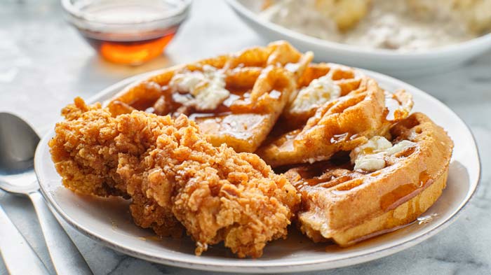 american breakfast chicken and waffles