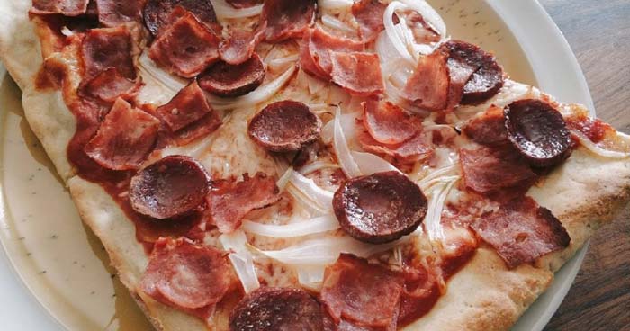 bacon pizza