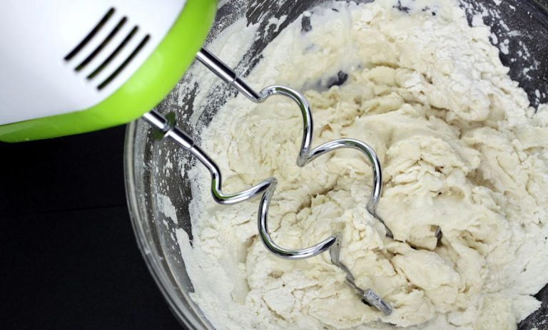 Dough Hook vs Hand Kneading: Know How They Are Different